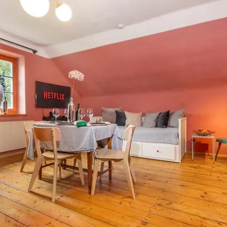 Apartamento City-loft In 100und10 - Charmantes Dachstudio Beim Lendkanal