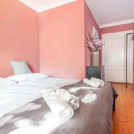 City-loft In 100und10 - Charmantes Dachstudio Beim Lendkanal Appartamento *