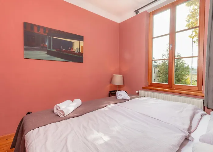 City-loft In 100und10 - Charmantes Dachstudio Beim Lendkanal דירה *