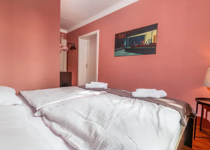 City-loft In 100und10 - Charmantes Dachstudio Beim Lendkanal קלגנפורט