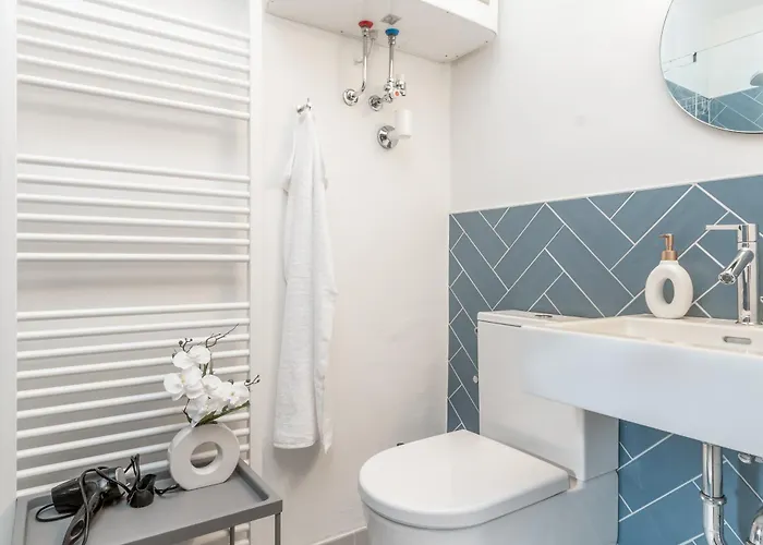 City-loft In 100und10 - Charmantes Dachstudio Beim Lendkanal קלגנפורט