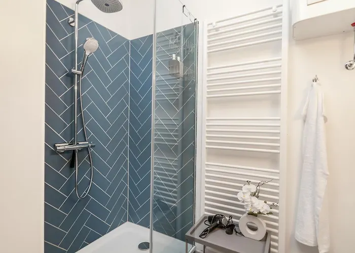 City-loft In 100und10 - Charmantes Dachstudio Beim Lendkanal * קלגנפורט